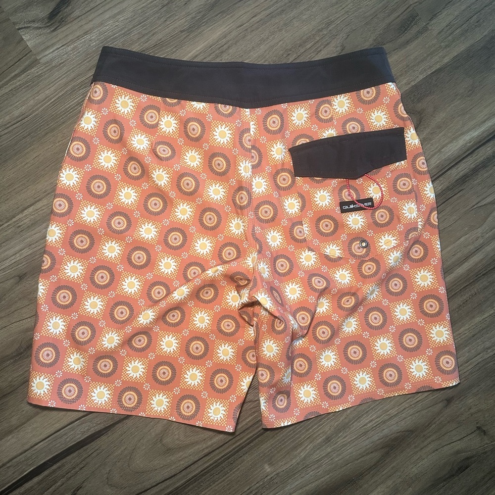 Quiksilver Men's Patterned Orange and Brown Board Shorts - Picture 2 of 3
